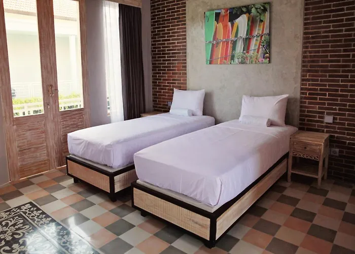 Mojosurf Camp Hostal *