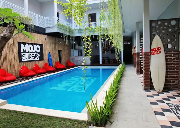 Hostal Mojosurf Camp *