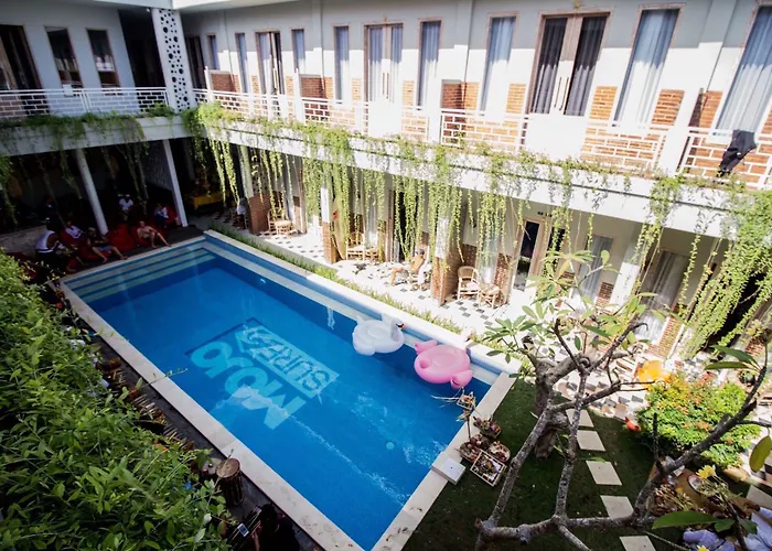 Mojosurf Camp Hostal *
