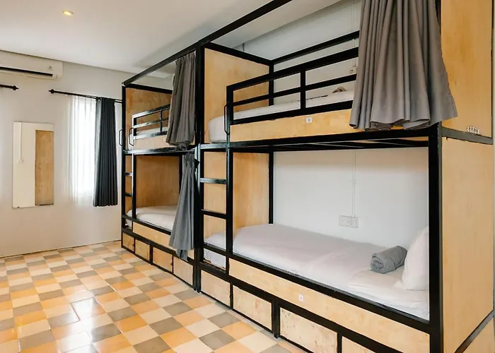 Mojosurf Camp Hostel *