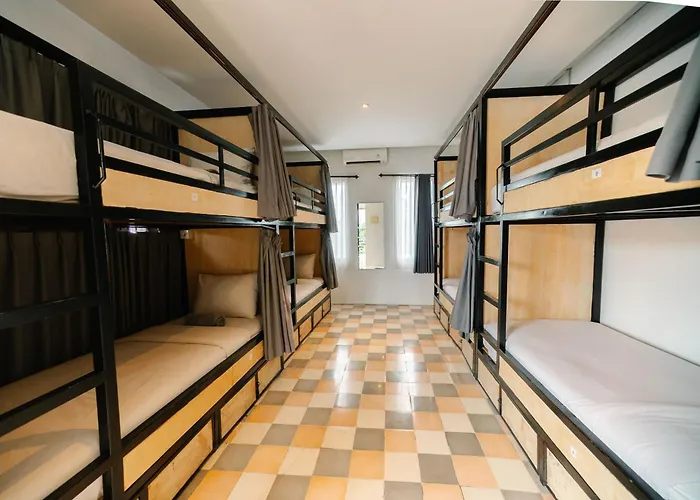 Hostel Mojosurf Camp *