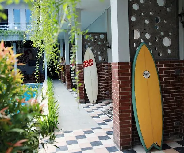 Mojosurf Camp Hostal