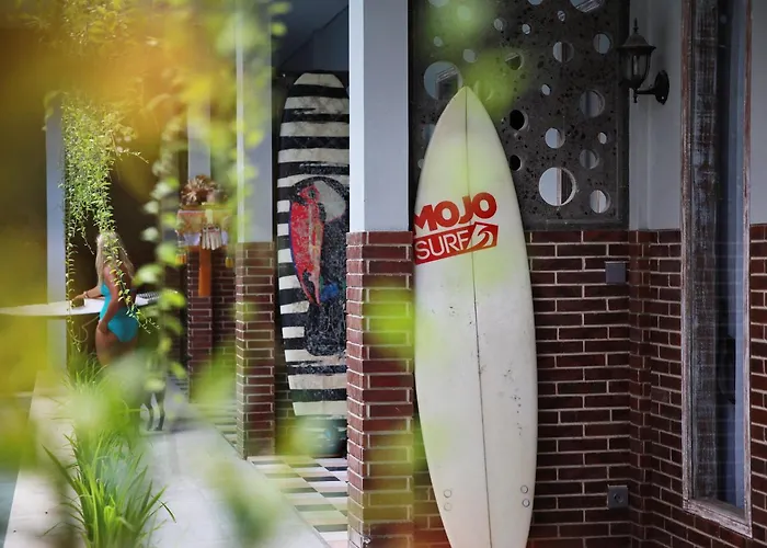 Hostal Mojosurf Camp *